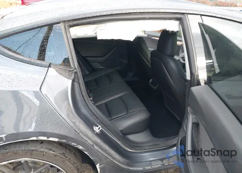 2022 Tesla Model 3 Long Range Dual Motor All-Wheel Drive z USA, uszkodzony, nr VIN 5YJ3E1EBXNF356978